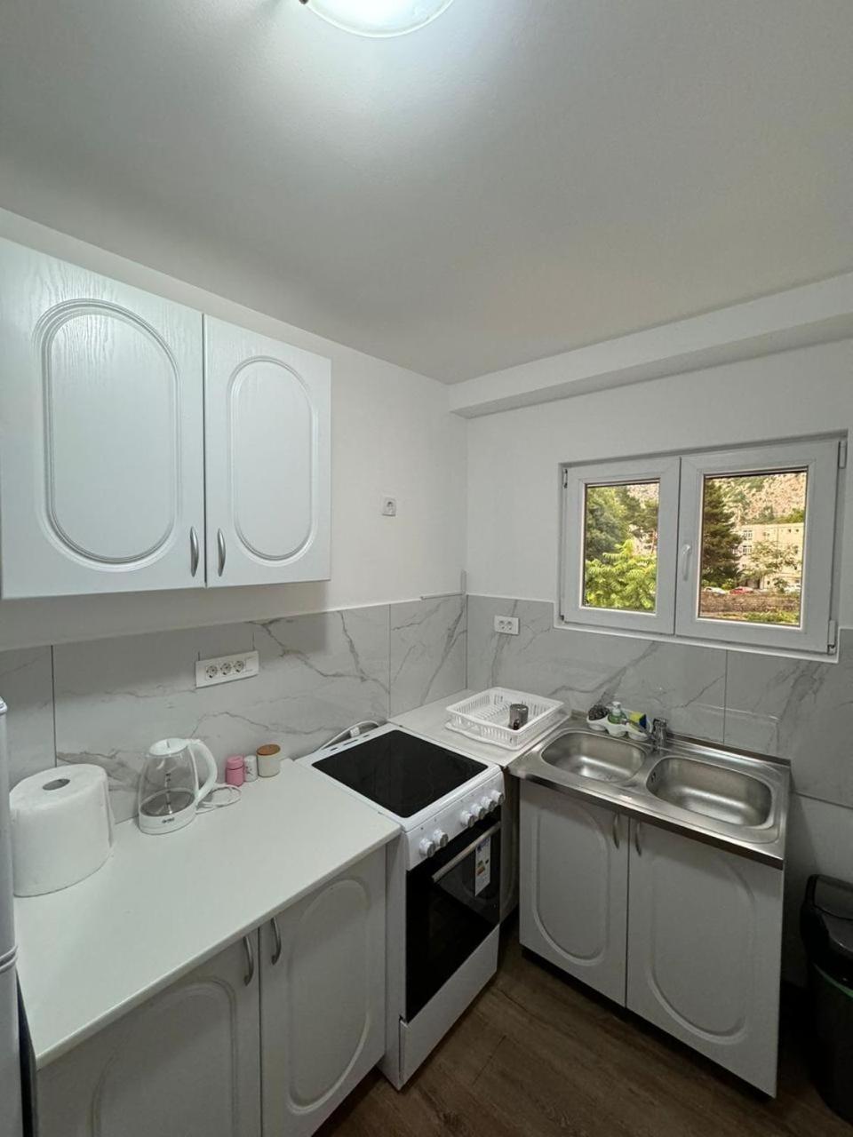 Apartmani Dada โกตอร์ ภายนอก รูปภาพ