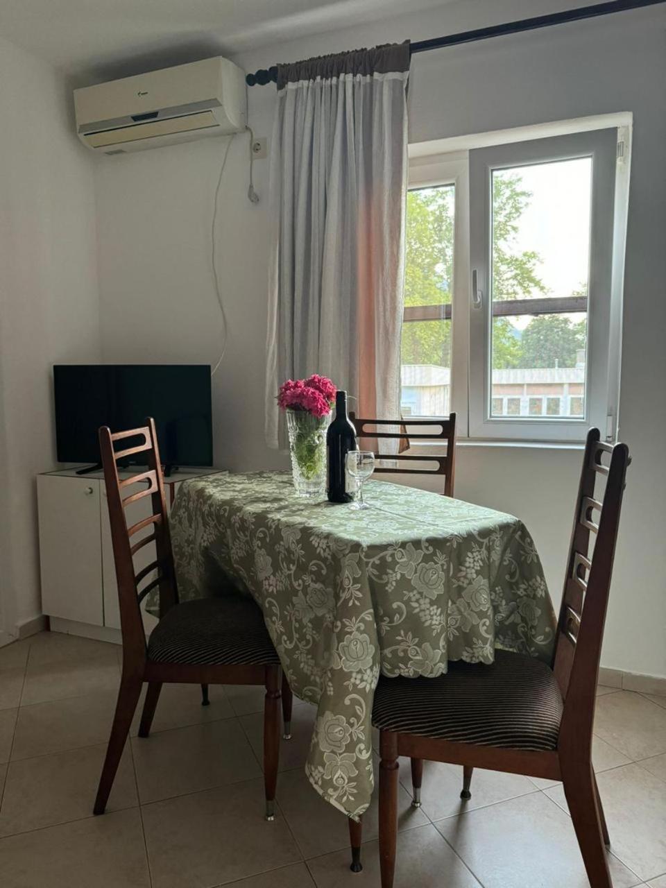 Apartmani Dada โกตอร์ ภายนอก รูปภาพ