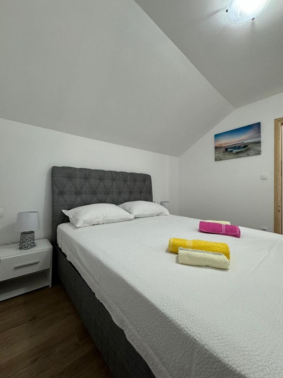 Apartmani Dada โกตอร์ ภายนอก รูปภาพ