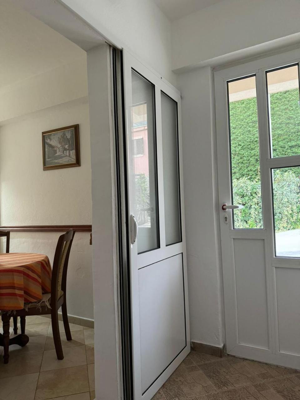 Apartmani Dada โกตอร์ ภายนอก รูปภาพ