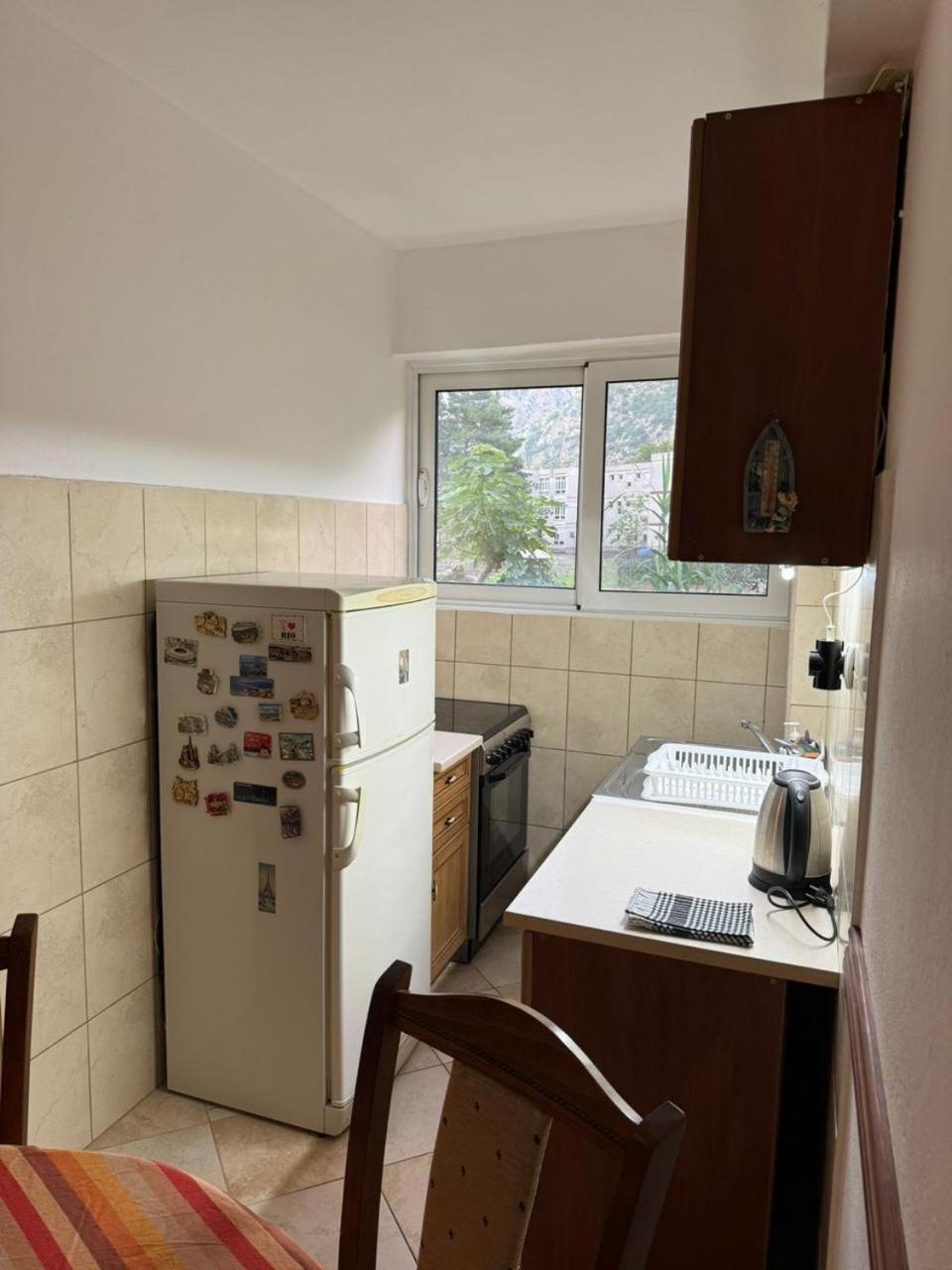 Apartmani Dada โกตอร์ ภายนอก รูปภาพ