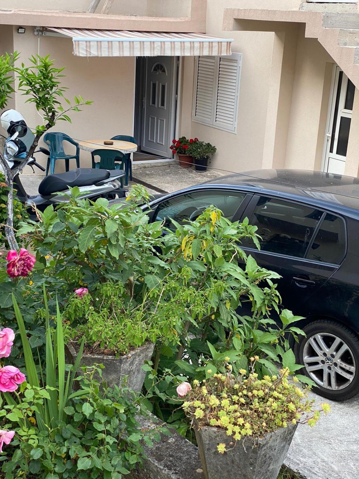 Apartmani Dada โกตอร์ ภายนอก รูปภาพ